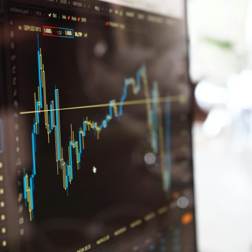 Cyclical Shipping Markets: How Market Volatility Impacts Careers